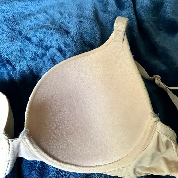 Nude Victoria Secret Bra - Picture 4 of 6